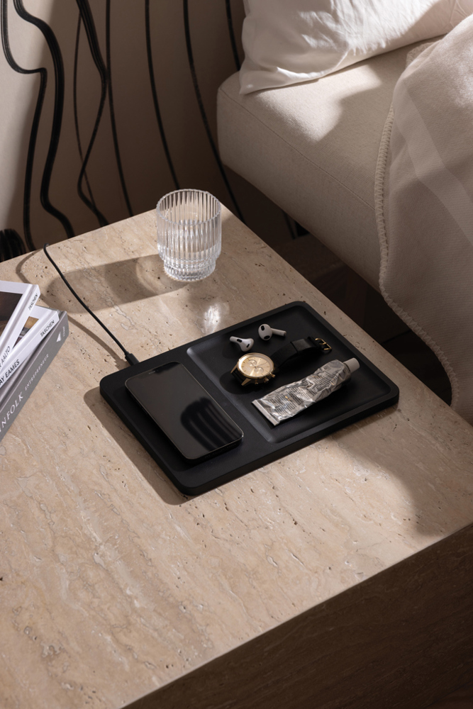 VINGA Timo RCS Desk-Charger und Ablage